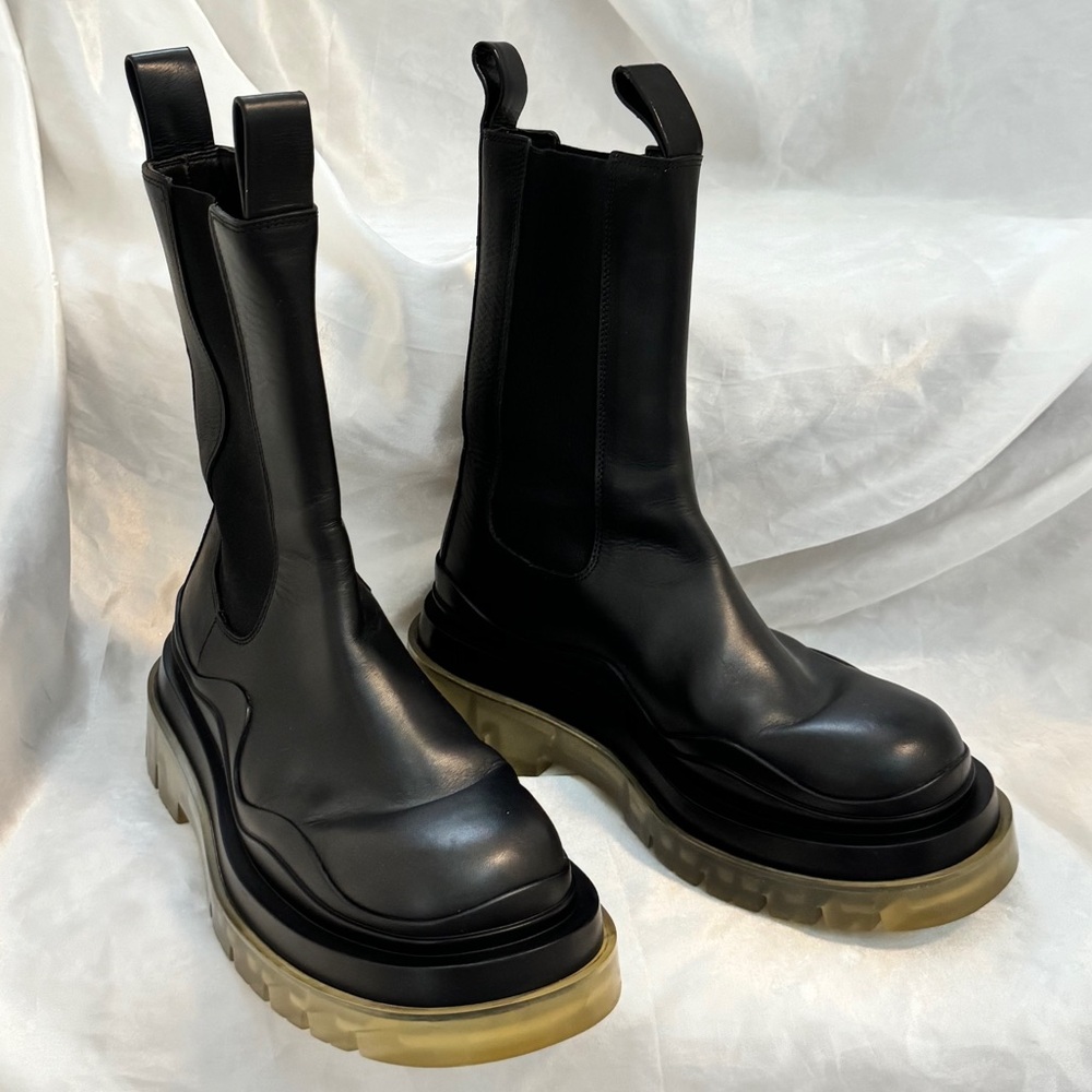 Brand New** Bottega Veneta The Tire Chelsea Boots